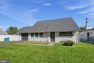 36 Kingwood Ln, Levittown, PA 19055 - Photo 1