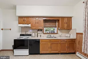 628 Hulmeville Rd, Langhorne, PA 19047 - Photo 14