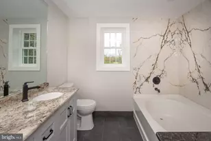 728 E Creamery Rd, Perkasie, PA 18944 - Photo 28