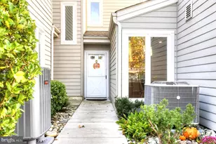 241 Hastings Ct, Doylestown, PA 18901 - Photo 2