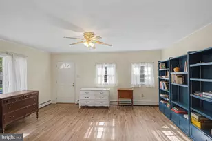 39 Hickory Ln, Levittown, PA 19055 - Photo 18