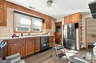 632 Parkview Ave, Penndel, PA 19047 - Photo 8