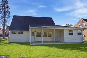 17 Idolstone Rd, Levittown, PA 19057 - Photo 32