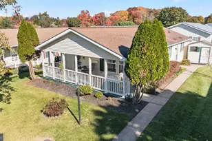 447 Cardinal Ct N, New Hope, PA 18938 - Photo 2