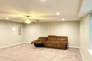 29 Hilltop Rd, Feasterville-Trevose, PA 19053 - Photo 24