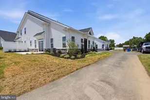 11 Cedar Cir, Levittown, PA 19055 - Photo 30