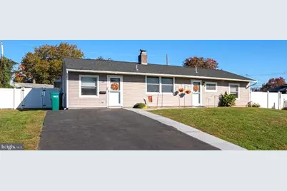 31 Vista Road, Levittown, PA 19057 - Photo 2