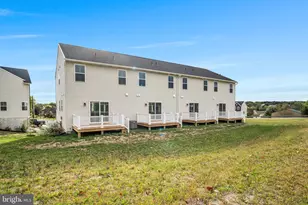 14 Morgan Cir, Carlisle, PA 17013 - Photo 2