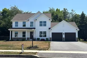 25 Essex Dr, Carlisle, PA 17015 - Photo 1