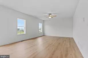 537 Coral Bells Dr, Mechanicsburg, PA 17055 - Photo 8