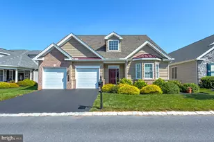 228 Loyal Dr, Mechanicsburg, PA 17050 - Photo 1