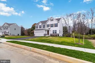 51 Bennington Wy, Carlisle, PA 17013 - Photo 2