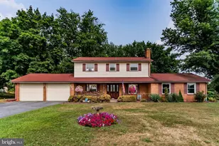 335 Wolfs Bridge Rd, Carlisle, PA 17013 - Photo 2