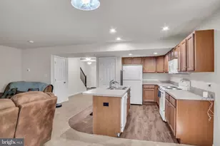 343 Melbourne Ln, Mechanicsburg, PA 17055 - Photo 6