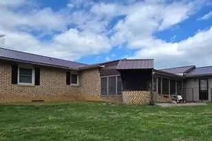 109 Sycamore Dr, Mount Holly Springs, PA 17065 - Photo 8