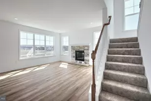 610 Estate Dr, Mechanicsburg, PA 17055 - Photo 8