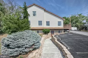 305 W Shady Ln, Enola, PA 17025 - Photo 2