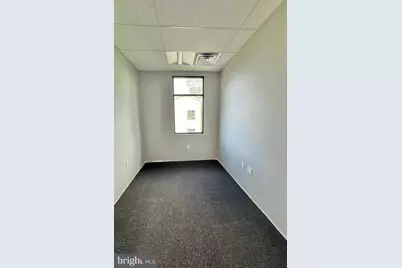 3860 Market St, Camp Hill, PA 17011 - Photo 8