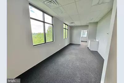 3860 Market St, Camp Hill, PA 17011 - Photo 4