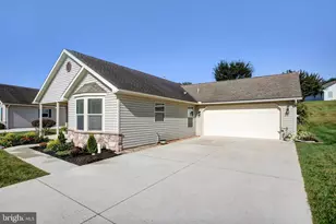 81 Lantern Ln, Shippensburg, PA 17257 - Photo 4