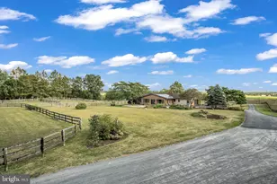 211 W Middlesex Dr, Carlisle, PA 17013 - Photo 18