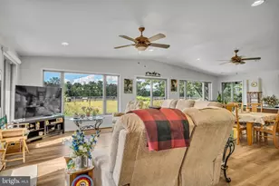 211 W Middlesex Dr, Carlisle, PA 17013 - Photo 26