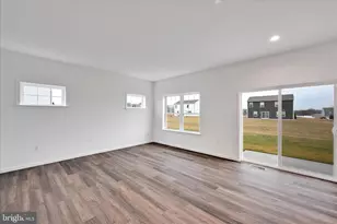 14 Family Dr, Carlisle, PA 17013 - Photo 8