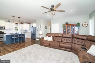 204 Highland Terrace Way, Boiling Springs, PA 17007 - Photo 14