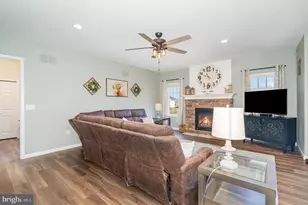 204 Highland Terrace Way, Boiling Springs, PA 17007 - Photo 12