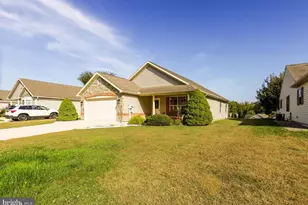 21 Lantern Ln, Shippensburg, PA 17257 - Photo 2