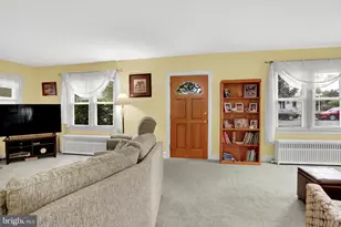 920 N West St, Carlisle, PA 17013 - Photo 6