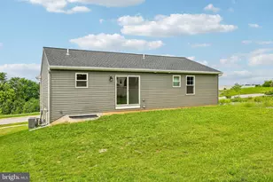 10 Cheltenham Ln, Carlisle, PA 17013 - Photo 32