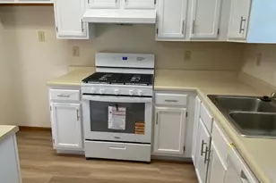 1052 Rebecca St, Carlisle, PA 17013 - Photo 4