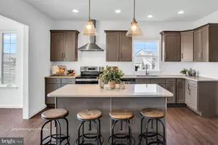 18 Old Moss Ln, Carlisle, PA 17013 - Photo 2