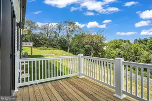 2141 S Autumn Chase Dr, Mechanicsburg, PA 17055 - Photo 2