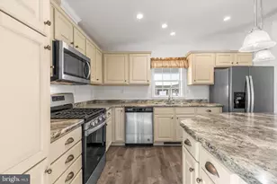 22 Burke Dr, Shippensburg, PA 17257 - Photo 8