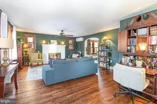 923 N College St, Carlisle, PA 17013 - Photo 4