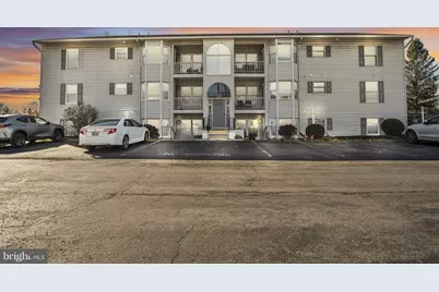 128 W Portland Street #11, Mechanicsburg, PA 17055 - Photo 1