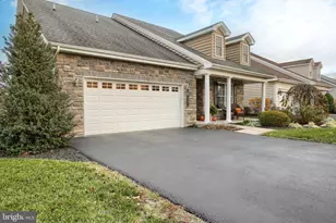 75 Presidents Dr, Mechanicsburg, PA 17050 - Photo 2
