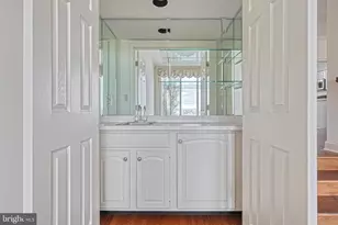 545 Bridgeview Dr, Lemoyne, PA 17043 - Photo 16