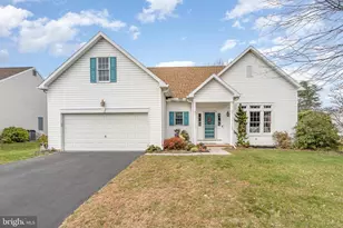 911 Magnolia Dr, Enola, PA 17025 - Photo 2