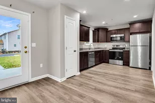 648 N College St, Carlisle, PA 17013 - Photo 4