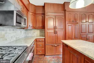 2840 Sunset Dr, Camp Hill, PA 17011 - Photo 8