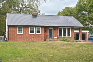 922 Hamilton St, Carlisle, PA 17013 - Photo 2