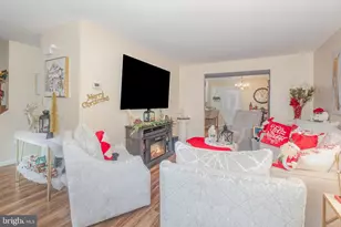 347 Stonehedge Ln, Mechanicsburg, PA 17055 - Photo 4