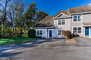 60 Courtyard Dr, Carlisle, PA 17013 - Photo 2