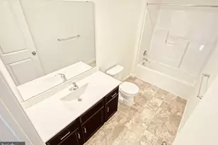 9 Shillington Ln, Carlisle, PA 17013 - Photo 4