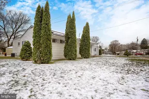 17 Courtland Rd, Camp Hill, PA 17011 - Photo 2