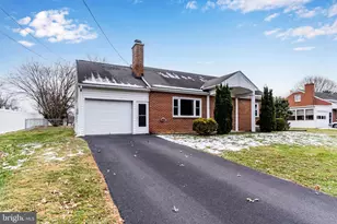 1243 Hillside Dr, Mechanicsburg, PA 17055 - Photo 2