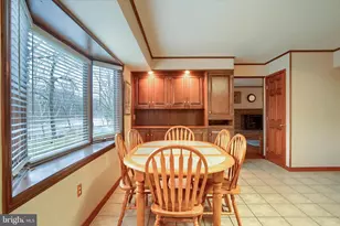 516 Lamp Post Ln, Camp Hill, PA 17011 - Photo 8